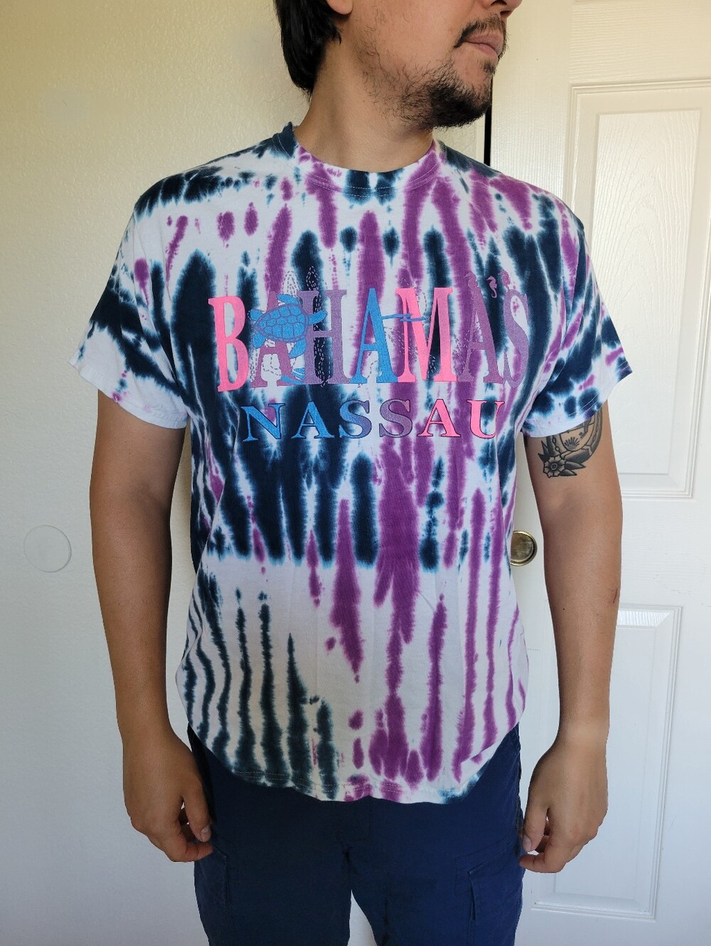 Bahamas Nassau Tie-Dye Tee - Pink, Blue, Black Size L